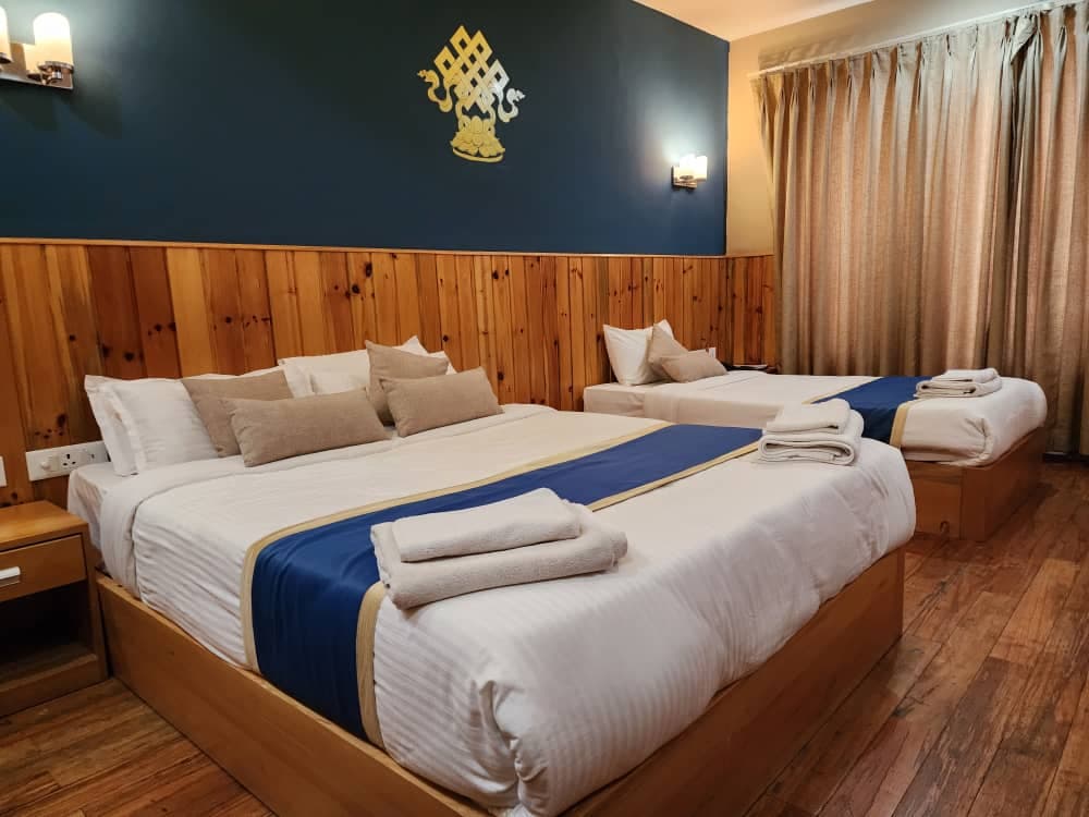 Luxury Rooms & Suites at hotel samphel paradise 
